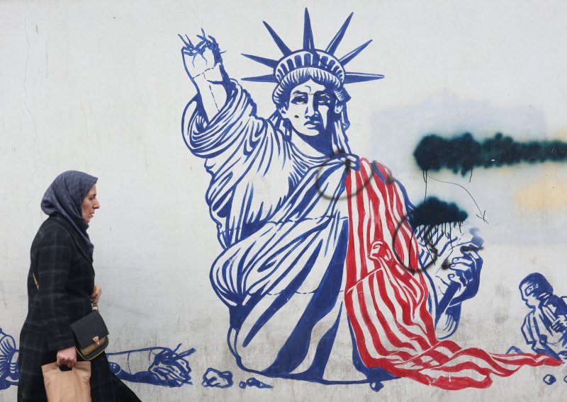 Iranska policija kaže da će spriječiti da se prosvjedi pretvore u oružane ustanke