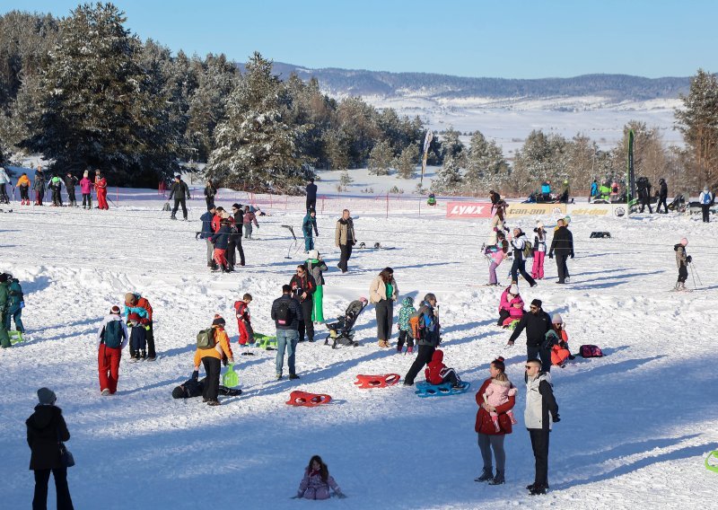 FOTO Tisuće skijaša na Kupresu, najviše Dalmatinaca