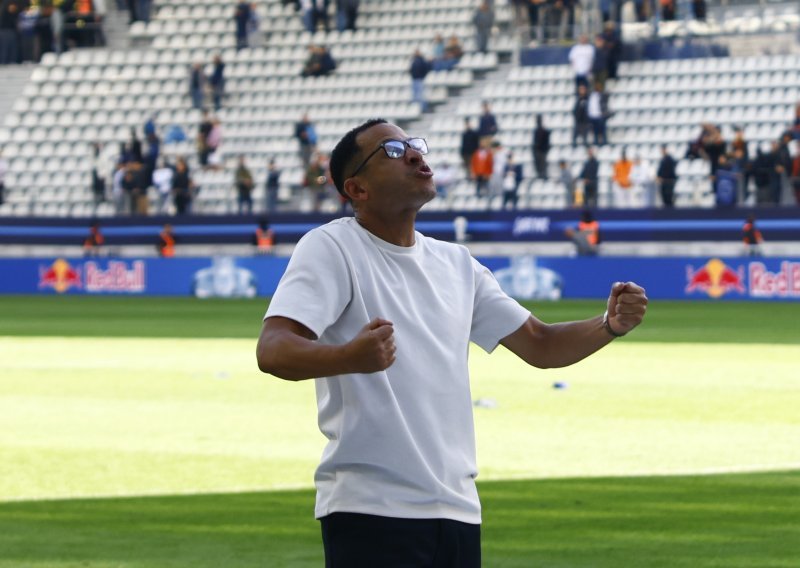 Chelsea ima novog trenera. Večeras stiže u London