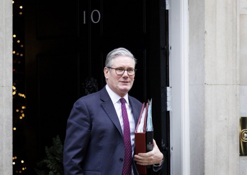 Britanski premijer odbacuje Trumpove prijetnje Grenlandu, Venezuelu treba opravdati?