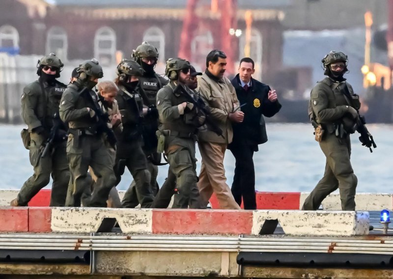 Objavljene prve fotografije Madura nakon uhićenja: Specijalci ga priveli na sud u New Yorku