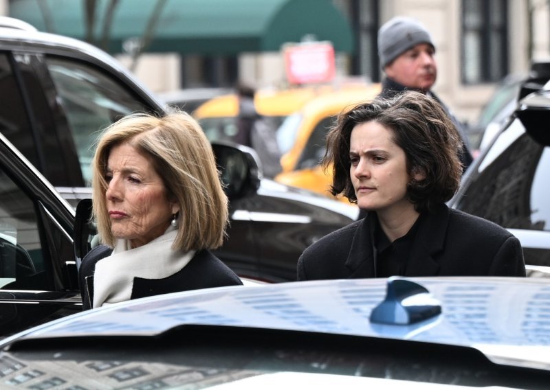 Kennedyjevi na okupu u najvećoj tuzi: Održan je sprovod za unuku JFK-a