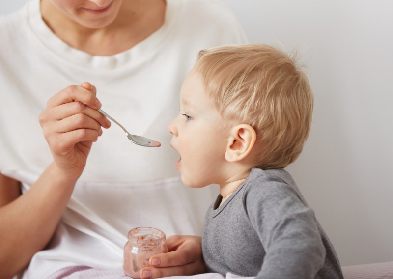 Roditelji, oprez: Državni inspektorat povukao četiri vrste popularne hrane za bebe