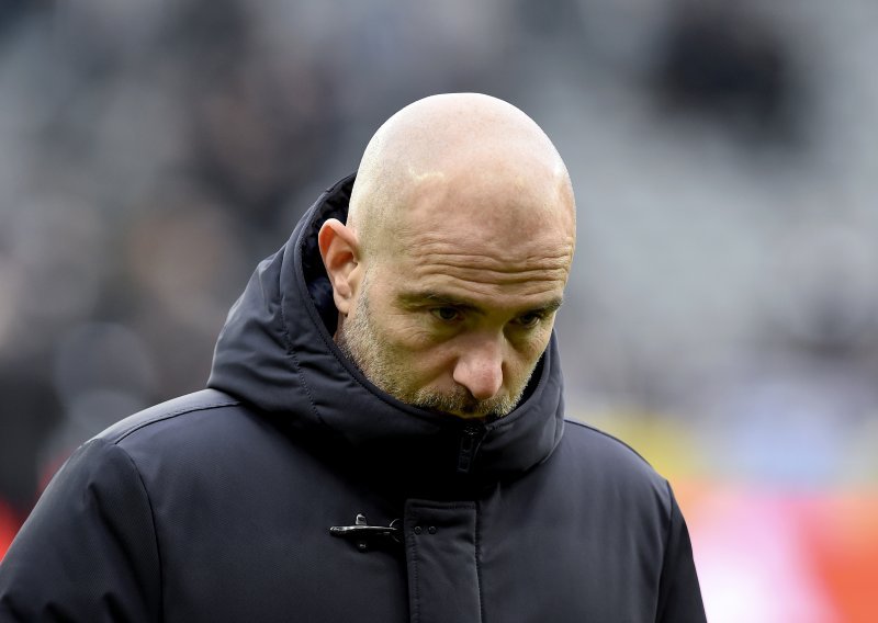 Smijenjeni trener Chelseaja poslao poruku navijačima