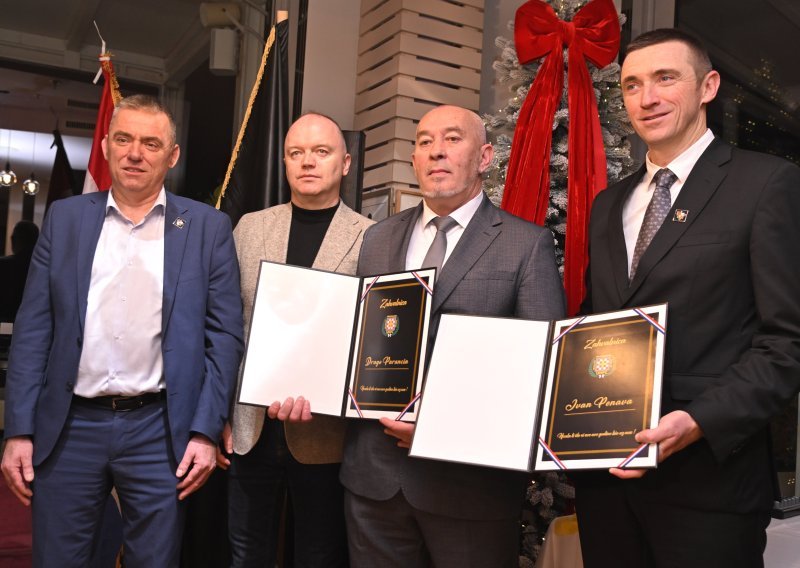 DP-ovci organizirali proslavu pravoslavnog Božića u Splitu, sasuli kritike na SNV