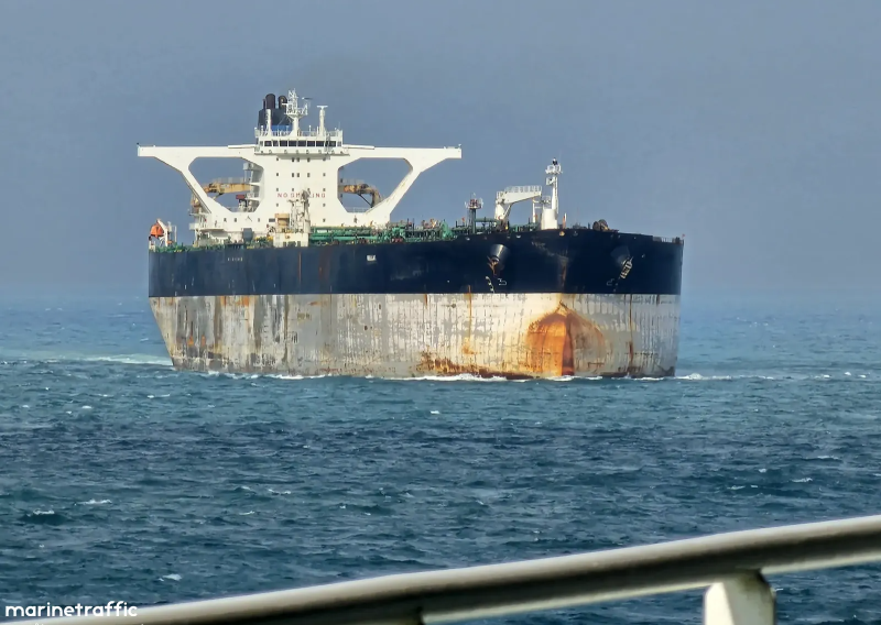 Rusi ga preuzeli, Britanci nadzirali, Amerikanci zaplijenili: Zašto je zahrđali naftni tanker uzburkao Atlantik