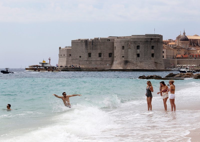 Stigli konačni rezultati za turističku sezonu: Više od 20 milijuna turista, a ovo je bila hit destinacija