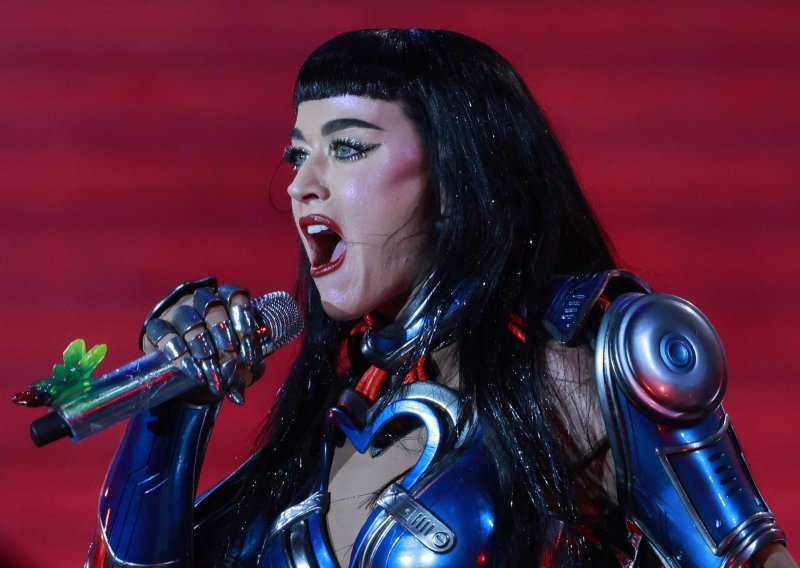 Poljubac koji je sve potvrdio: Veza Katy Perry i Justina Trudeaua sve je ozbiljnija