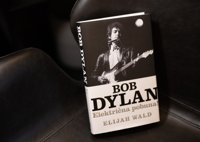 Nepredvidljivi genij: Objavljena je knjiga 'Bob Dylan – Električna pobuna!'