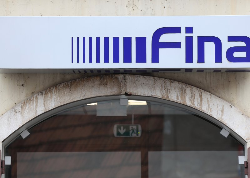 Fina lani uputila poziv 25,6 tisuća potrošača za jednostavni postupak stečaja