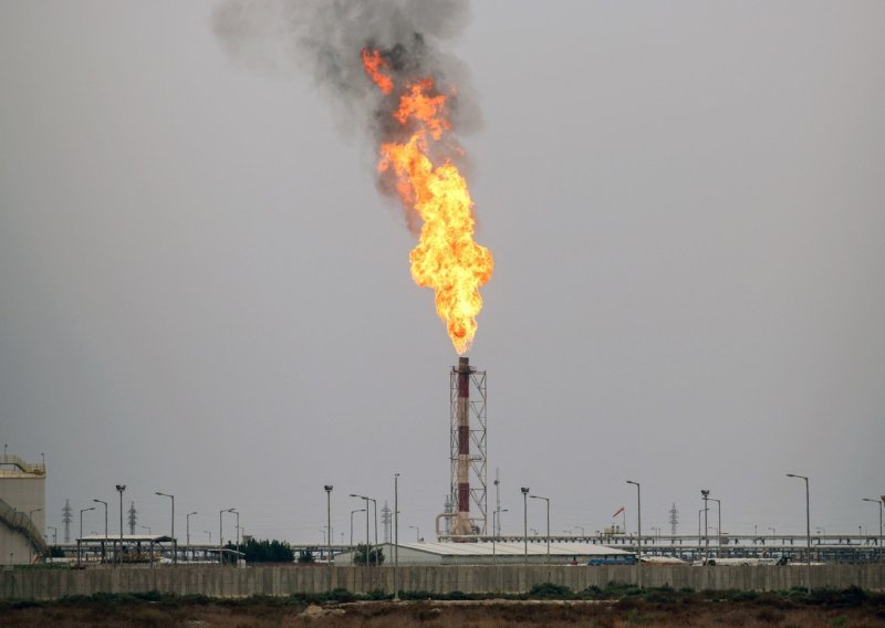 Irak preuzima upravljanje jednim od najvećih naftnih polja na svijetu