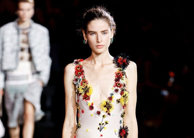 To se zove modni ulov: Sniženja su prilika da u ormar dodate najtrendi haljinu godine