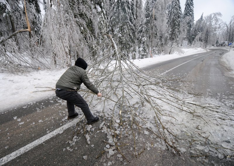 Posebno priopćenje: U petak stiže opasna ledena kiša, ove su regije na udaru!