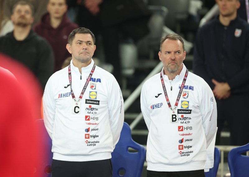 Jeste li primijetili što je Dagur Sigurdsson napravio za vrijeme hrvatske himne?