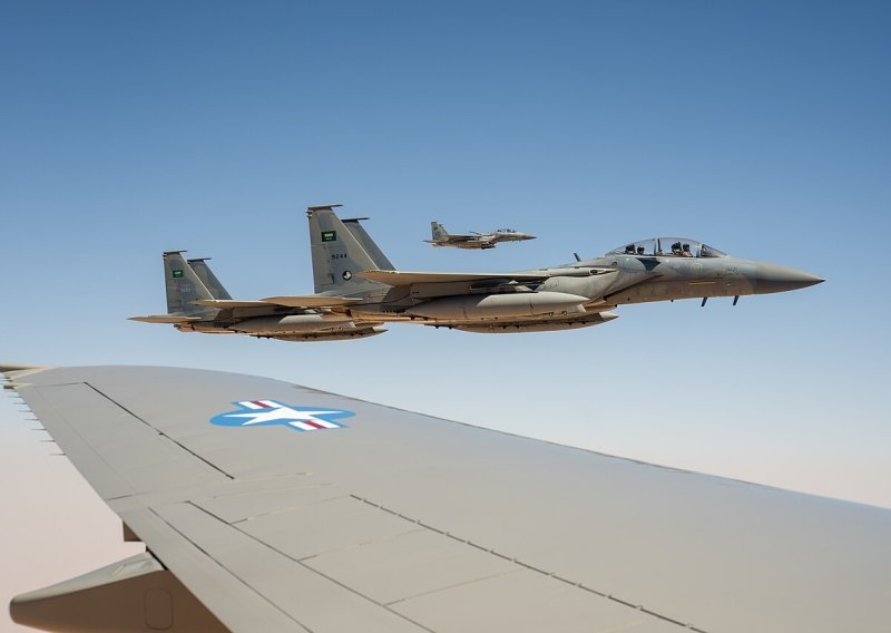 Tri američka F-15 pala u sekundi: Što je pošlo po zlu?