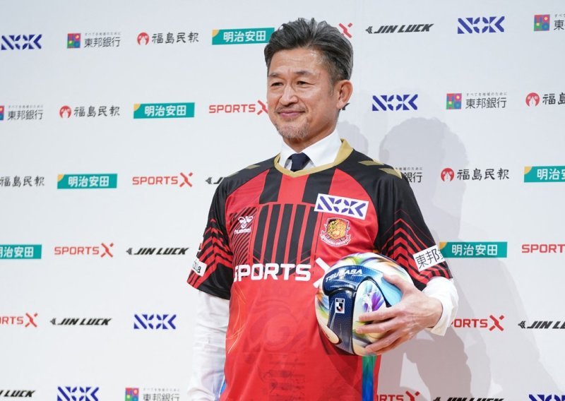 Legendarni Miura i u 59. godini igra profesionalni nogomet. 'Što sam stariji, to mi se više igra'