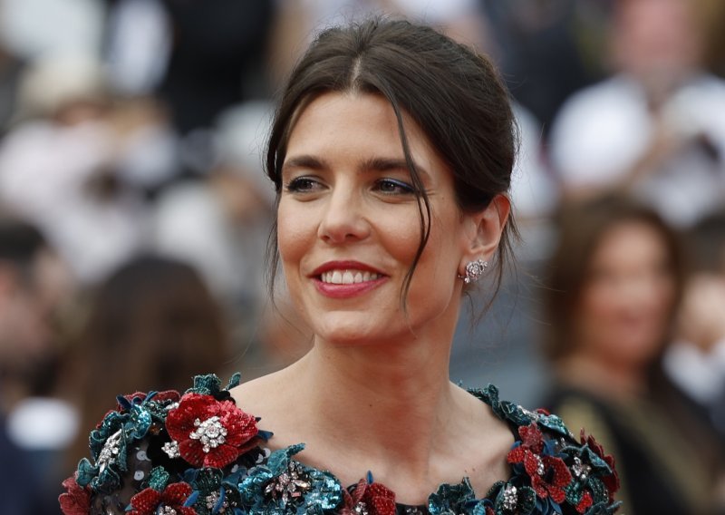 Unuka Grace Kelly uživa u francuskoj romansi: Pala je na šarmantnog pisca