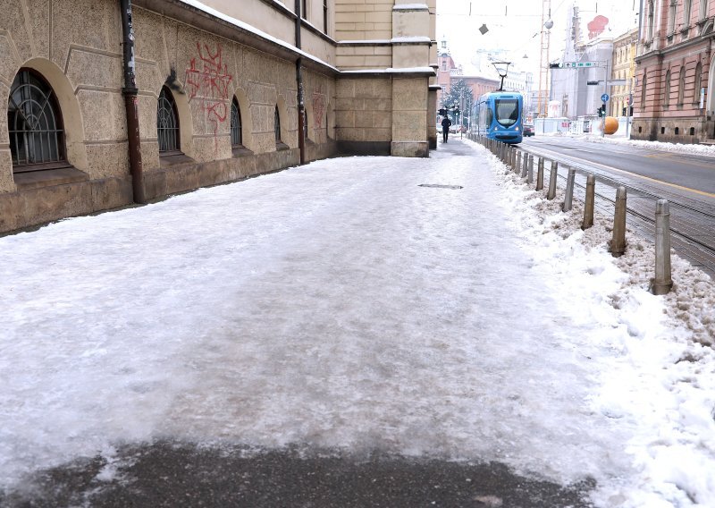 Zagreb se sprema za poledicu: Preventivno se sole ceste, za vikend se zatvara Sljemenska cesta