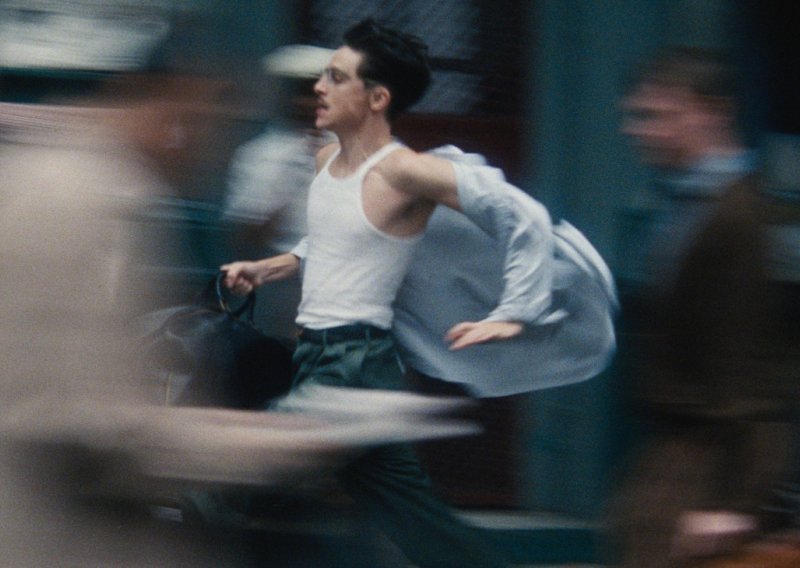 'Marty Veličanstveni': Dva sata neprekidnog živčanog sloma za koji se Timothée Chalamet nada Oscaru