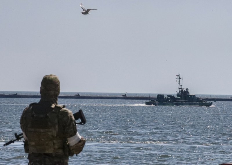 Rusija, Iran i Kina krenuli s pomorskim vježbama u južnoafričkim vodama