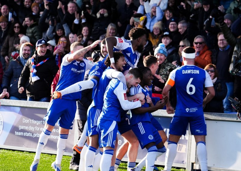 Apsolutna senzacija u Engleskoj: Šestoligaš izbacio aktualnog osvajača FA Kupa