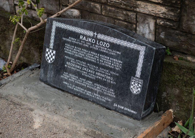 U Zadru osvanula spomen-ploča s ustaškim obilježjima: 'Zašto to rade?'