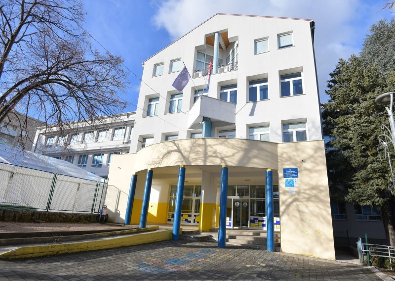 Led okovao Knin: Učenicima odgođen početak drugog polugodišta