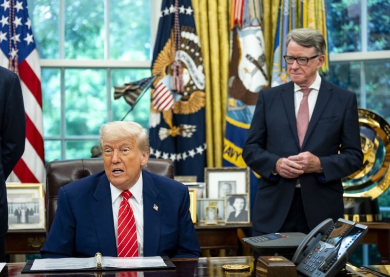 Diplomat smijenjen zbog veza s Epsteinom: On je zlo čudovište, nisam ništa znao