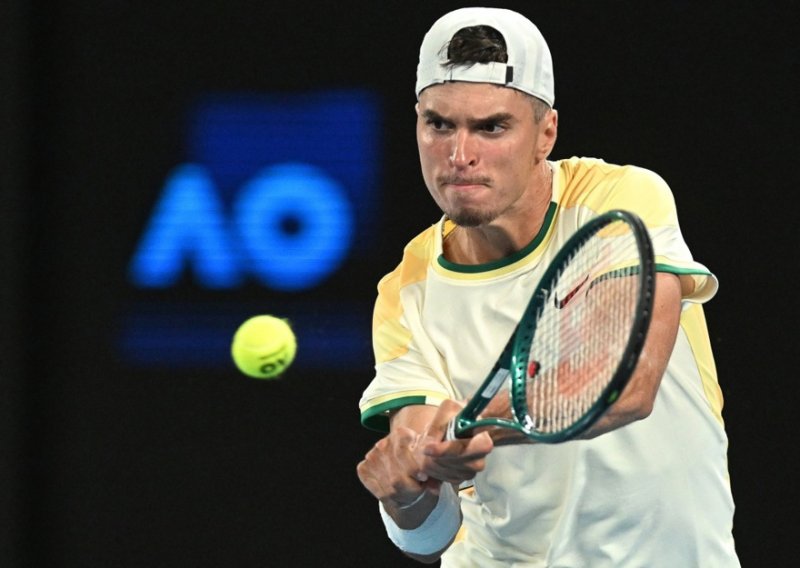 Dino Prižmić izborio plasman u 2. kolo kvalifikacija Australian Opena