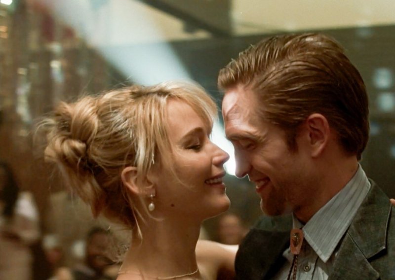 U kina stiže novi film s Jennifer Lawrence i Robertom Pattinsonom: Vrijedi li ga pogledati?