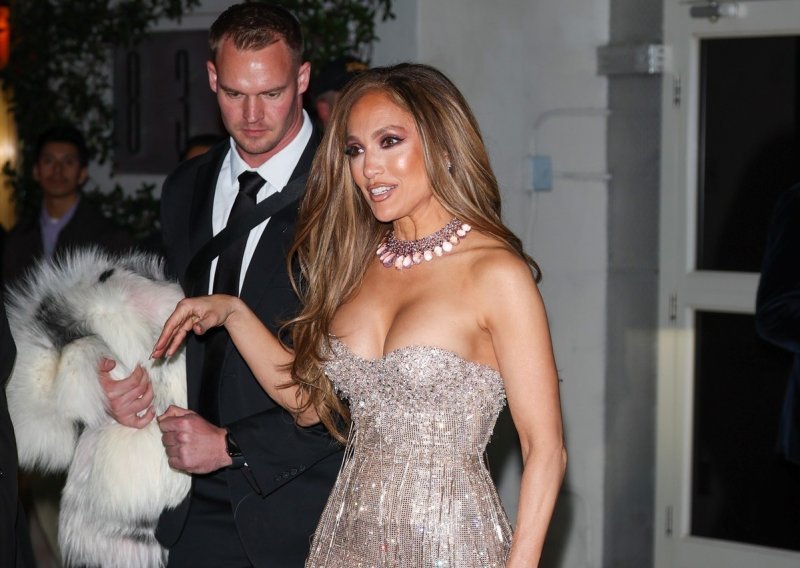 Lista zahtjeva Jennifer Lopez je suluda, a priča o 'zagrijanom kolačiću' je vrhunac