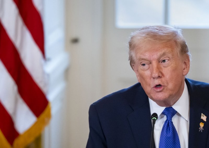 Trump zaprijetio: 'Svaka zemlja koja posluje s Iranom platit će carinu od 25 posto'