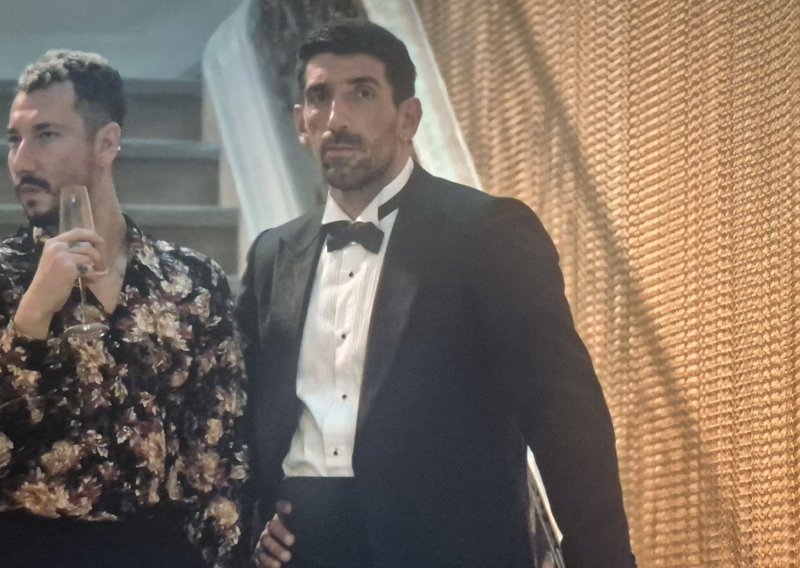 Hrvatski glumac u hit seriji: Slavko Sobin 'uletio' u povratničku sezonu 'The Night Managera'