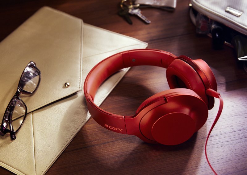 Poklanjamo novi dodatak sa stavom – Sony h.ear slušalice