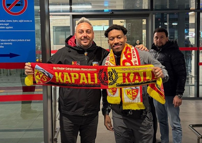 Prvi odlazak iz Dinama ove zime, pogledajte doček na aerodromu