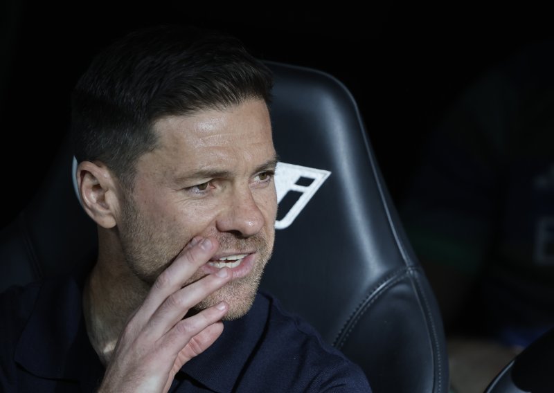 Perez je ugradio posebnu klauzulu, evo koliko novca će isplatiti Alonsu