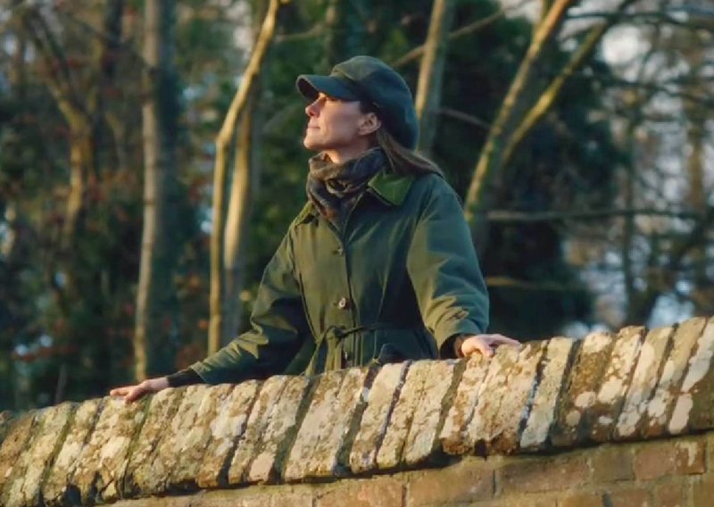 Nakon 19 godina, Kate Middleton ponovo nosi ovaj modni dodatak iz mladosti