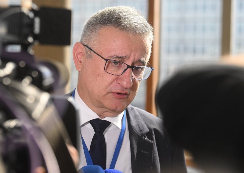 Karamarko žestoko reagirao: 'Vi isprdci onih koji su glavom bez obzira zdimili iz Sabora...'