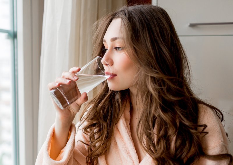 Ovo su jasni znakovi koji otkrivaju da ne pijete dovoljno vode