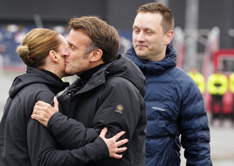 Francuska povukla (ne)očekivan potez. Sad je jasno što je točno Macron tada radio