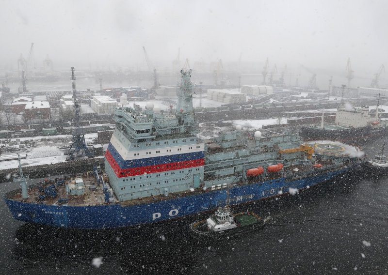 Vojne baze, podmornice i bombarderi: Kako Rusi 'osvajaju' žarište nove hladnoratovske zone