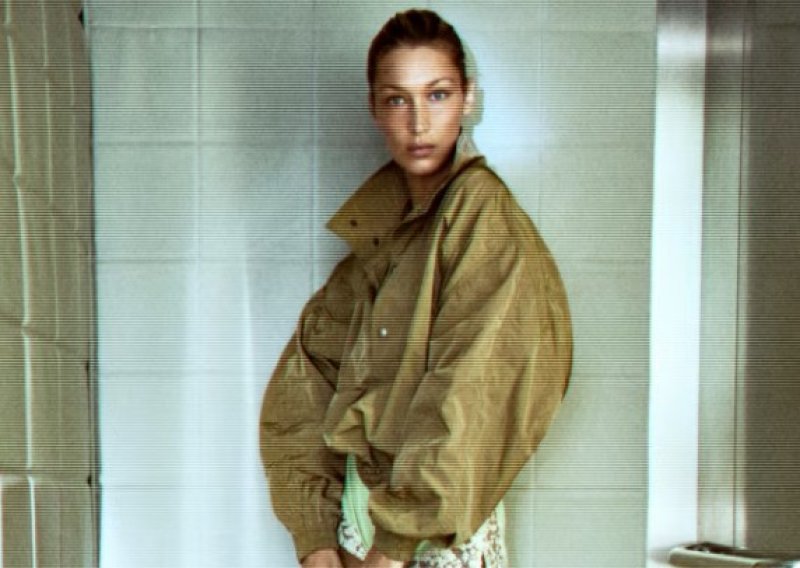 Vraća se jedna od najpopularnijih torbi iz nultih godina i svi se pomamili za njom