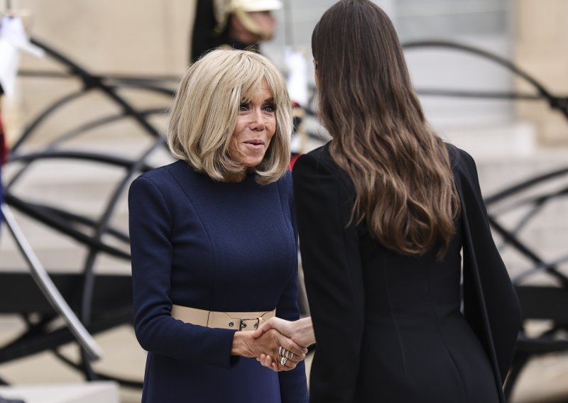 Pokrenula lavinu komentara: Brigitte Macron nikad nismo vidjeli u ovakvoj ulozi