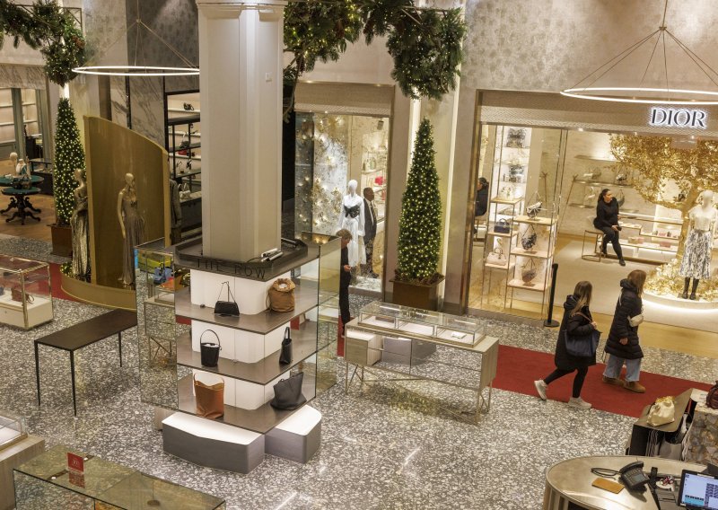 Što se događa? Najveći lanac luksuznih robnih kuća odlazi u stečaj