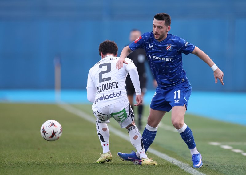 Dinamo izgubio u slaboj utakmici od Hartberga. Kovačević isprobao  29 igrača