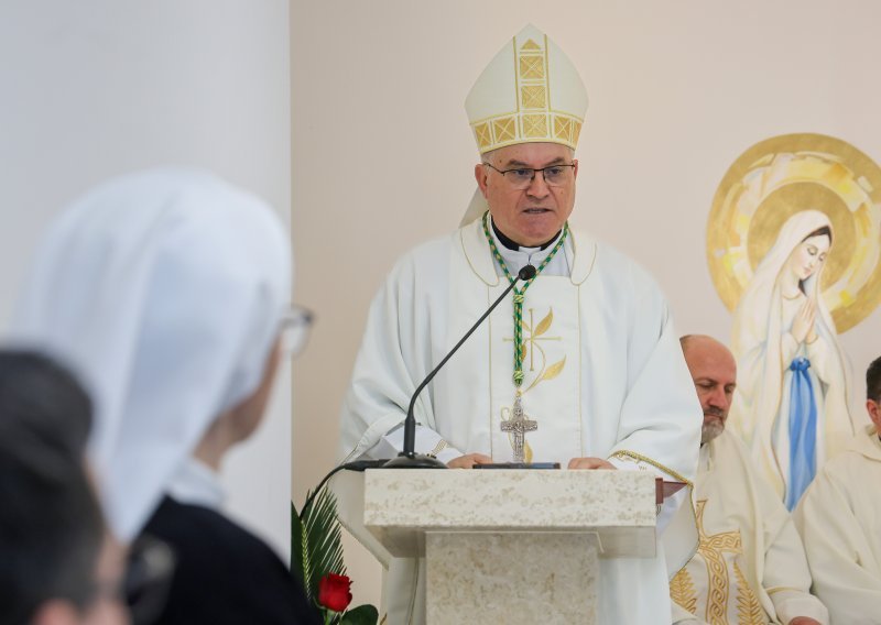 U Poreču održana komemoracija u povodu povratka zemnih ostataka biskupa Dobrile