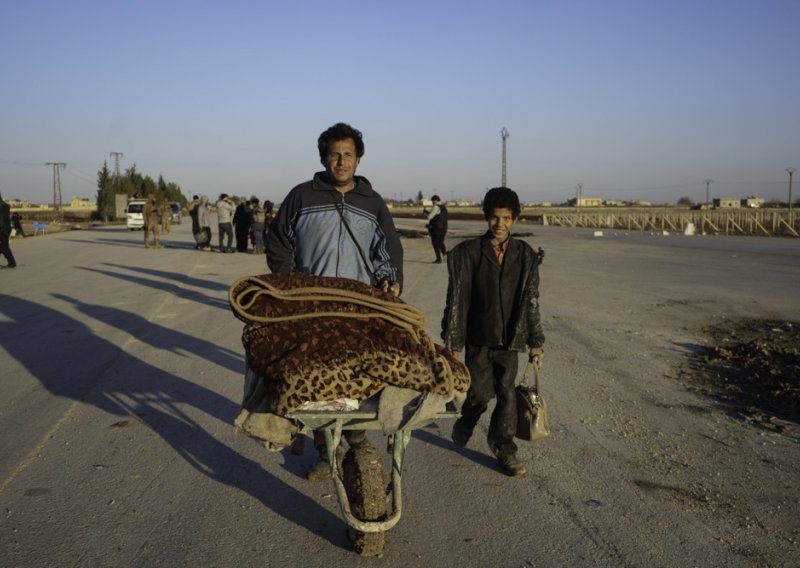 Sirijski Kurdi prvi put dobili državljanstvo i pravo na jezik