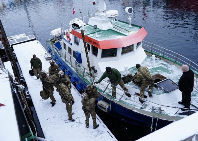 Danska poslala još vojske na Grenland: 'Kad pokažemo mišiće, imamo snagu'