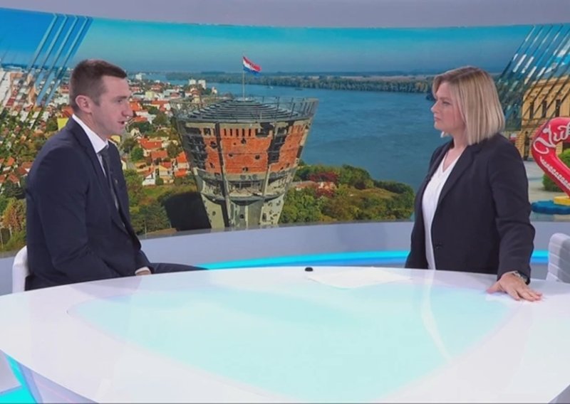 Penava: Pavliček laže! Upropastio je Vukovar i zaposlio SDSS-ovku iz političkih razloga