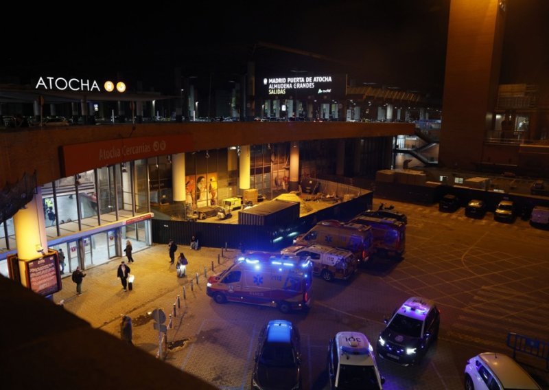 U sudaru vlakova u Španjolskoj 21 poginuli i 30 teško ozlijeđenih: 'Stvarno je čudno...'